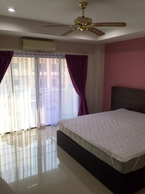 Shanghai Guesthouse Monna Bar Pattaya Exterior photo