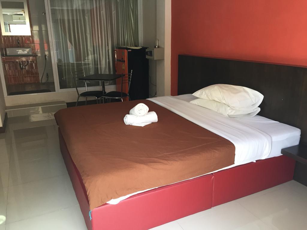 Shanghai Guesthouse Monna Bar Pattaya Exterior photo